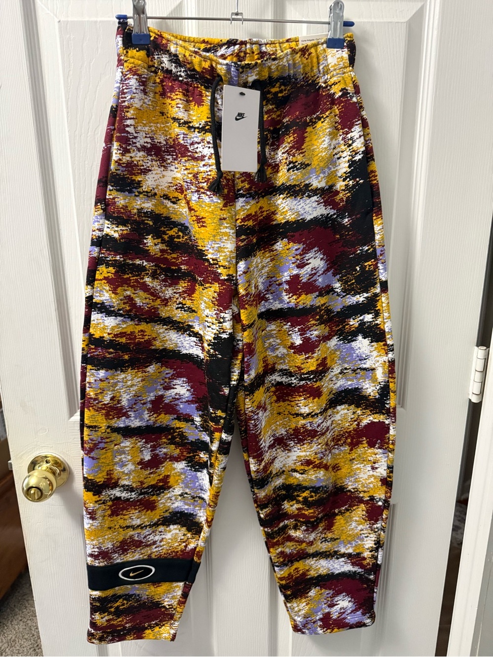 NEW WITH TAGS - Nike Joggers - Women’s XS